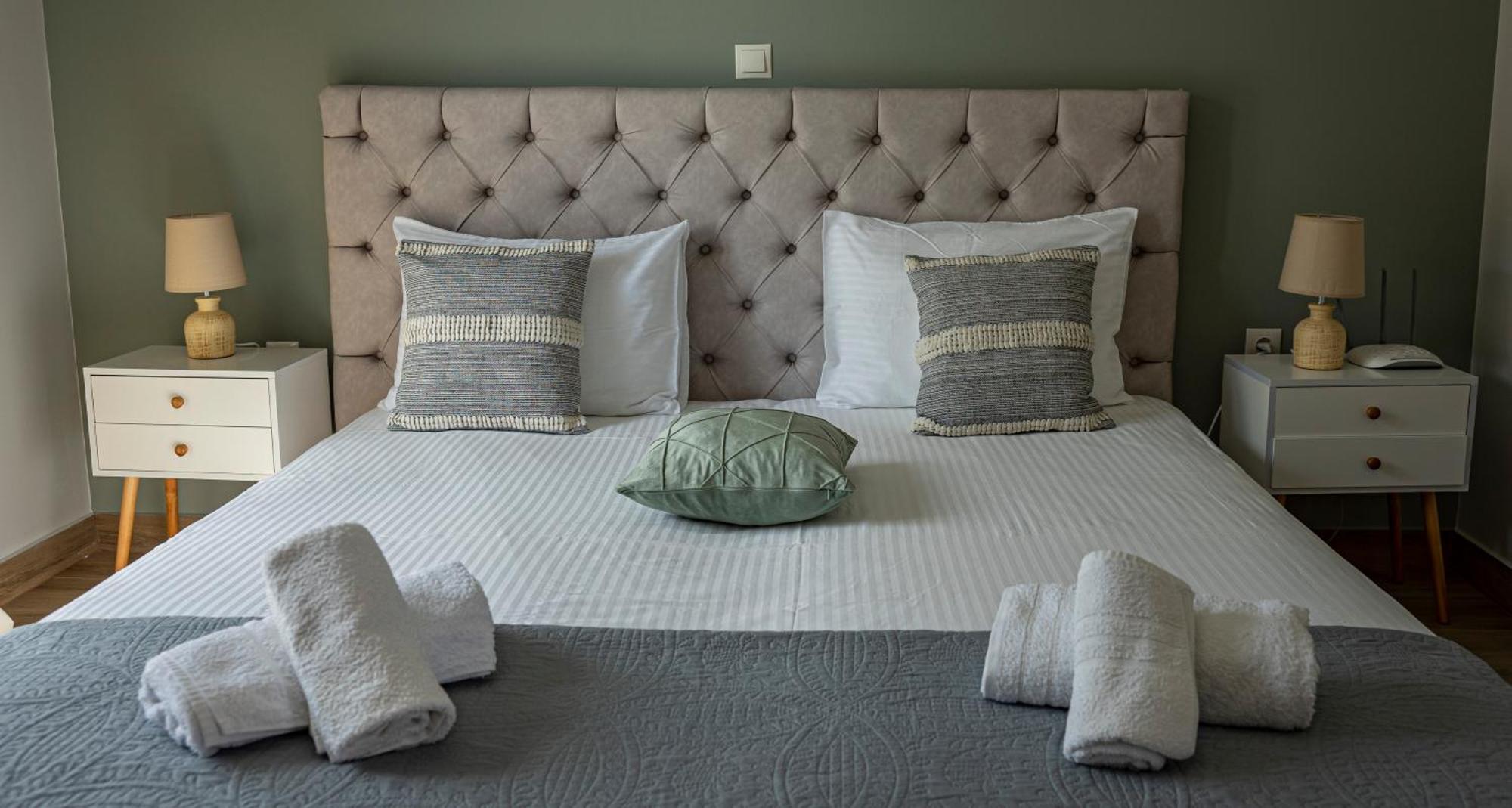 Nikitas Apartments & Suites Kanáli Eksteriør bilde
