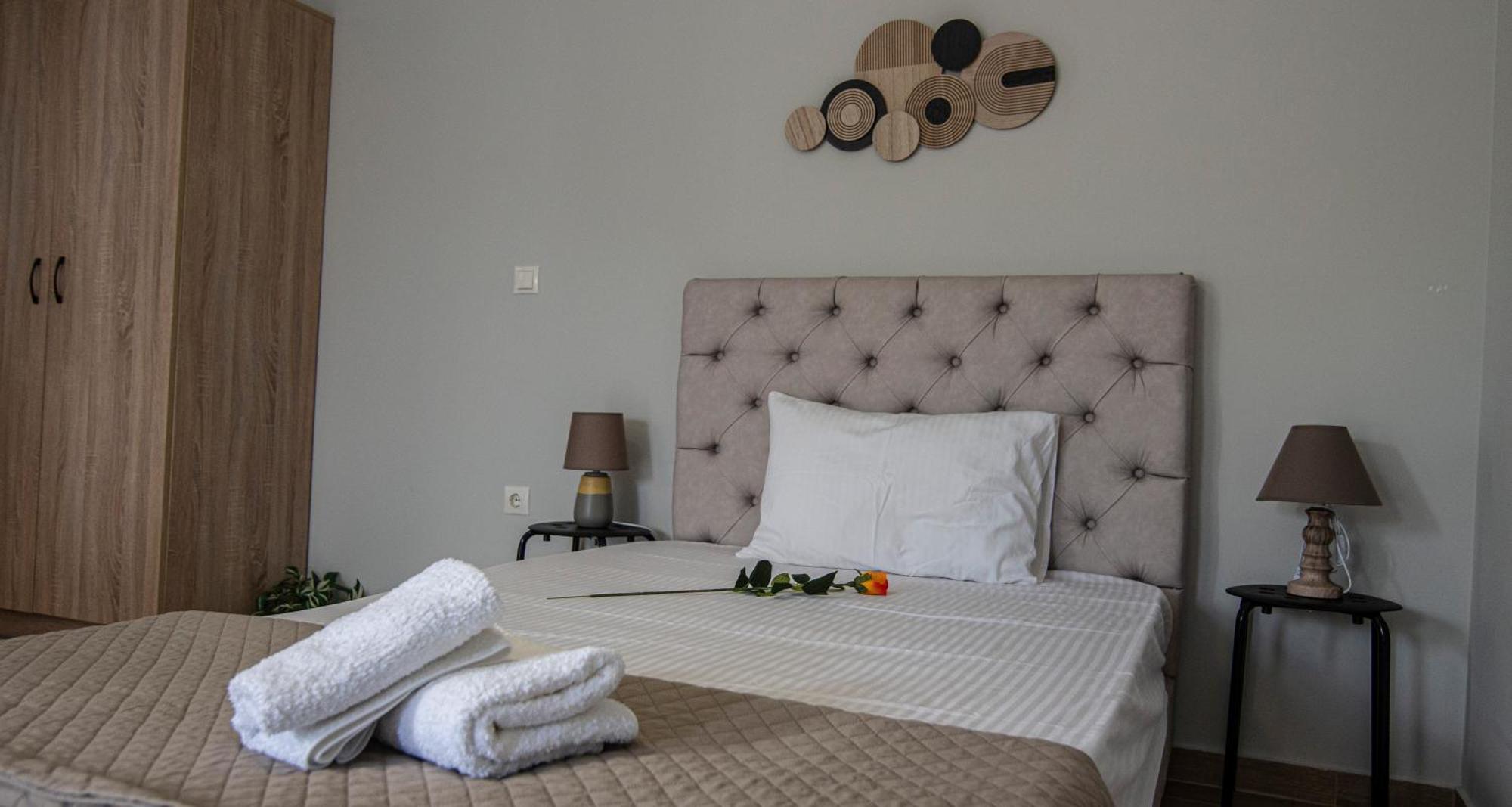 Nikitas Apartments & Suites Kanáli Eksteriør bilde