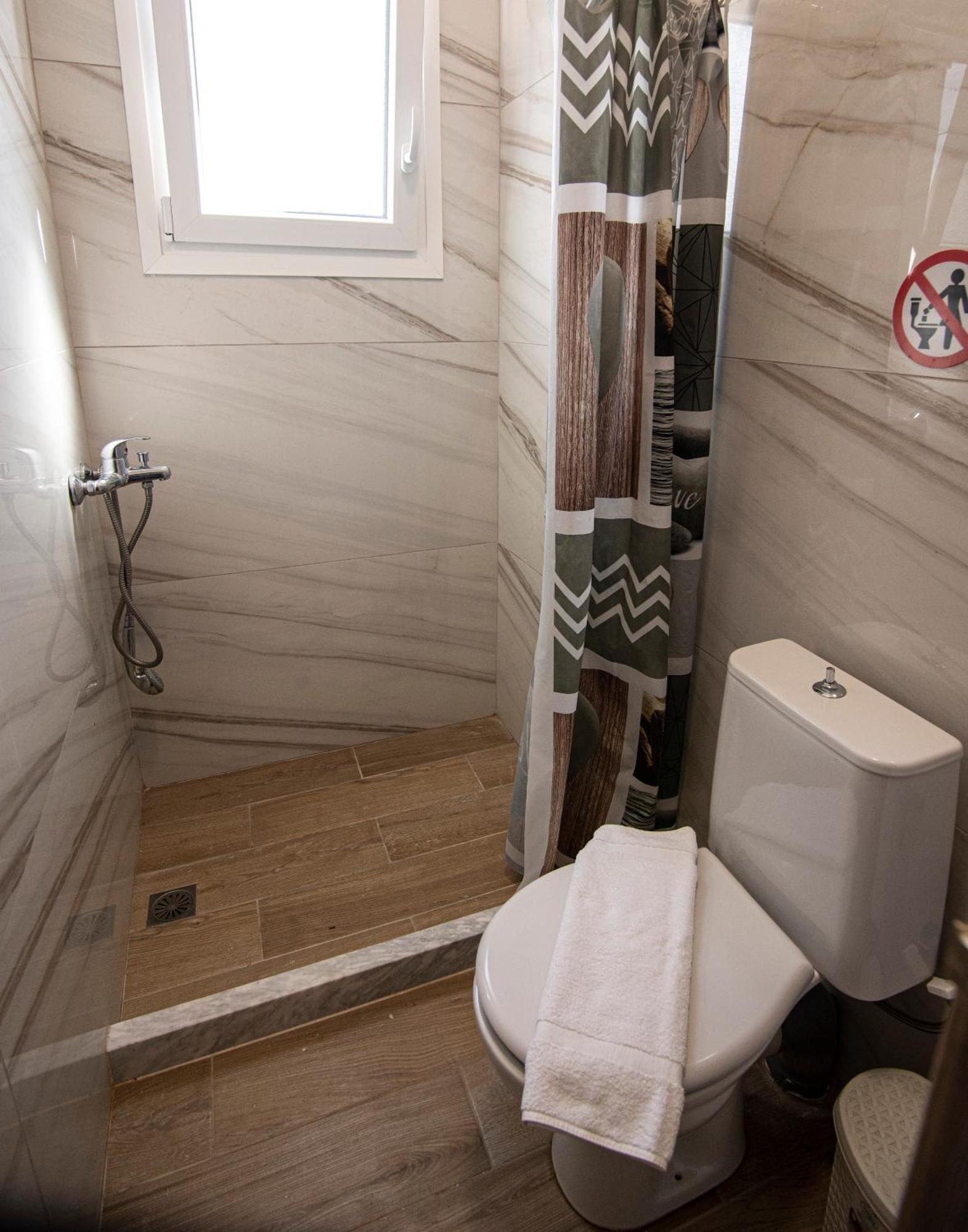 Nikitas Apartments & Suites Kanáli Eksteriør bilde