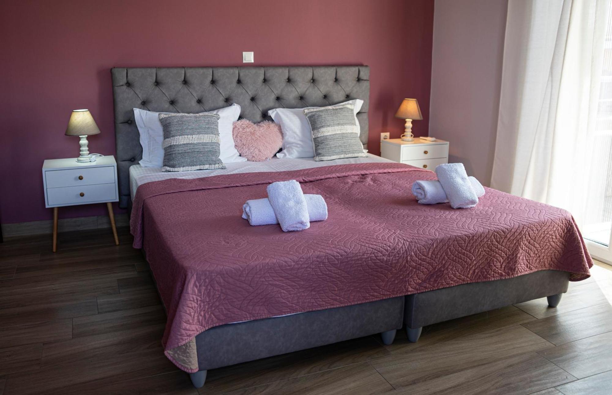 Nikitas Apartments & Suites Kanáli Eksteriør bilde
